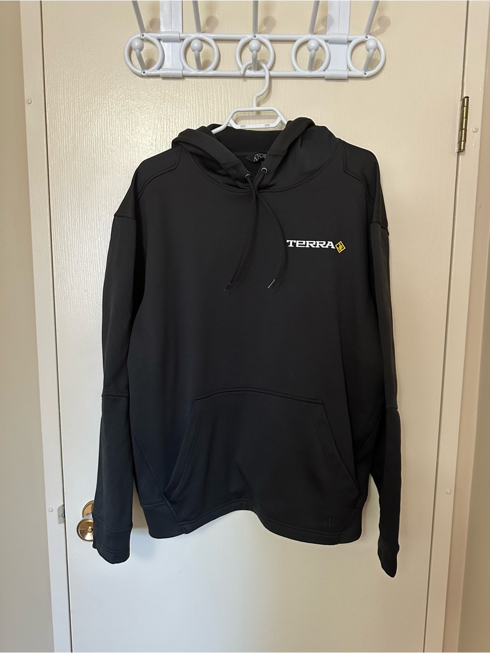 Terra Men's Black Crewneck Hoodie